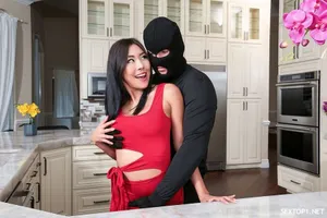 [Không kiểm duyệt] Đến giờ nghỉ rồi - ??Ni’er cao cấp??- Vào ngành công nghiệp người lớn để kiếm học phí: Lấy con cặc to của anh ra liếm cho em đi anh trai, đẩy mạnh vào đi anh trai, nó dâm quá!