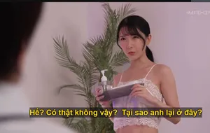 ông chồng nhu nhược nhìn vợ cùng tiền bối chụp ảnh khỏa thân